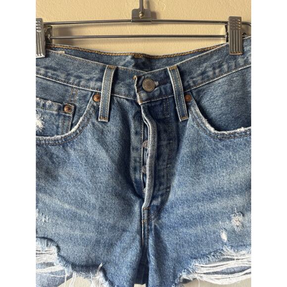 Levi's Premium 501 Cut Off Shorts Women’s Size 26 Distressed Button Fly Denim - Picture 4 of 8